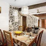 La Casa Nueva * Fátaga