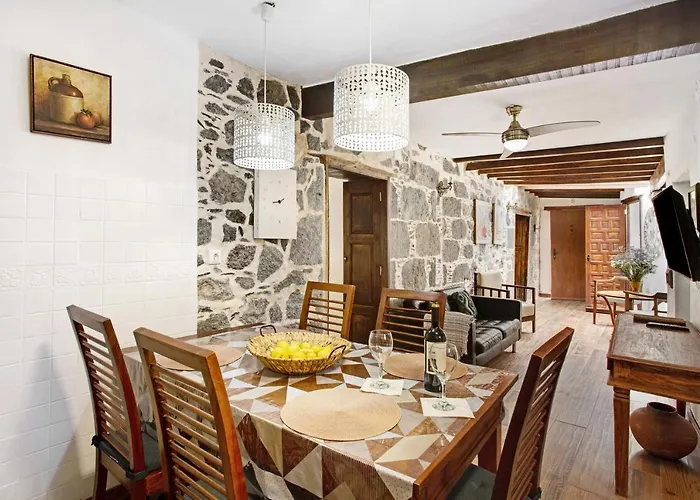 La Casa Nueva * Fátaga